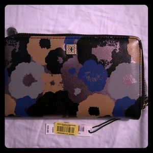 Kate landry clutch! 🔥🔥🔥brand new!!